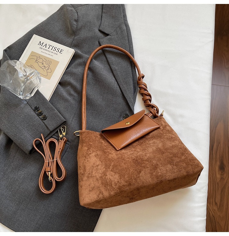 Suede Leather Underarm Bag Retro Style Women's Shoulder design Bag Minimalist Style Handbag Autumn New Item Solid Color Minimalist Designer Bag