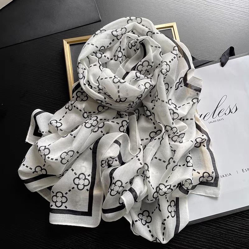 Luxury Scarf Designer Scarf Women Shawl Knitting Cotton And Linen Keep Warm Scarf Fashion Trend Two Side Color Temperament Travel Gift