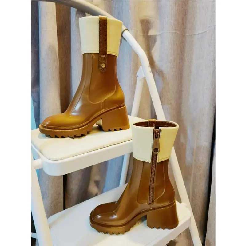 2022 Brand Designer Winter Women Boots Kneelength Round Toe Casual Square Heel Boots Thicksoled Ladies Botas De Mujer W250909