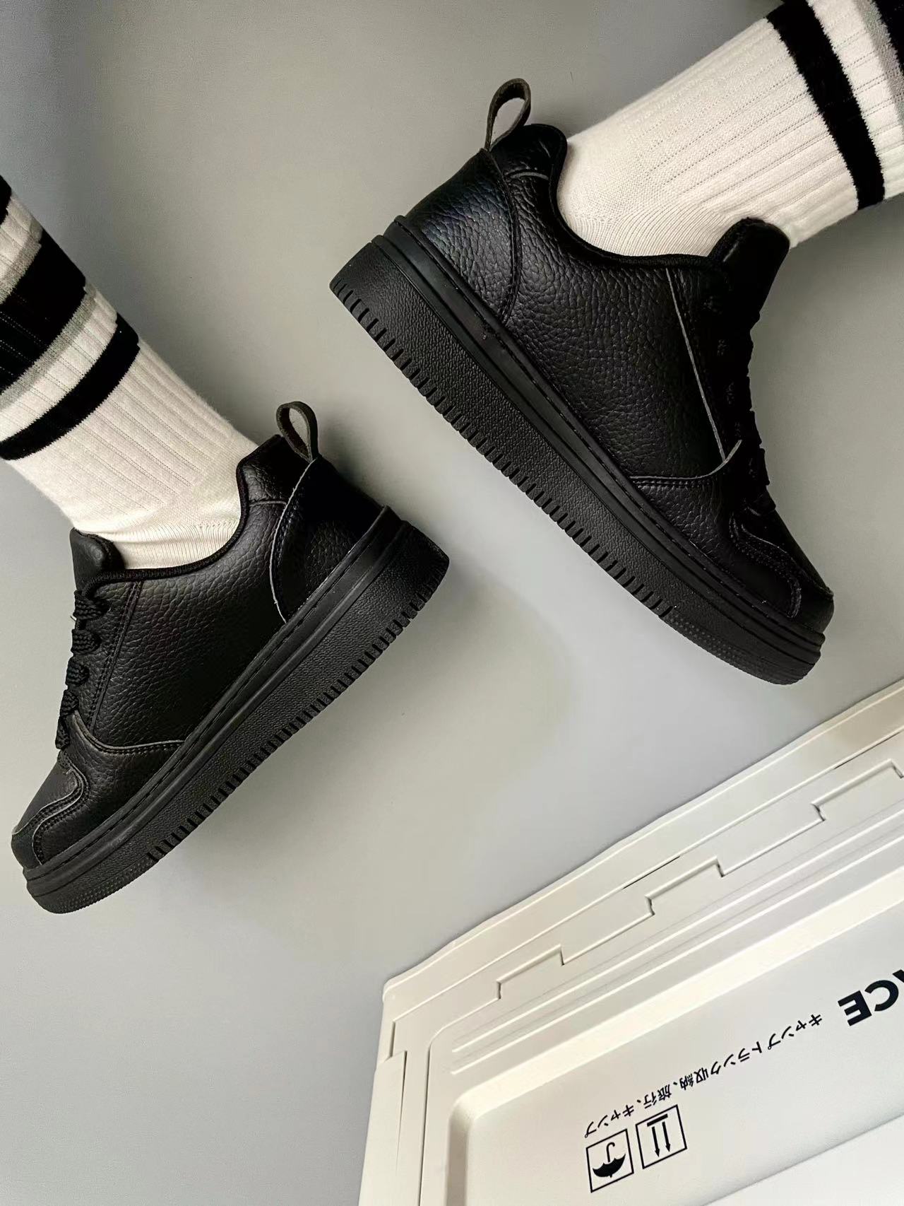 Trendsetting Urban Style Canvas High-Tops by Jiffly: Durable & Comfortable Couples' EditionJFY-605