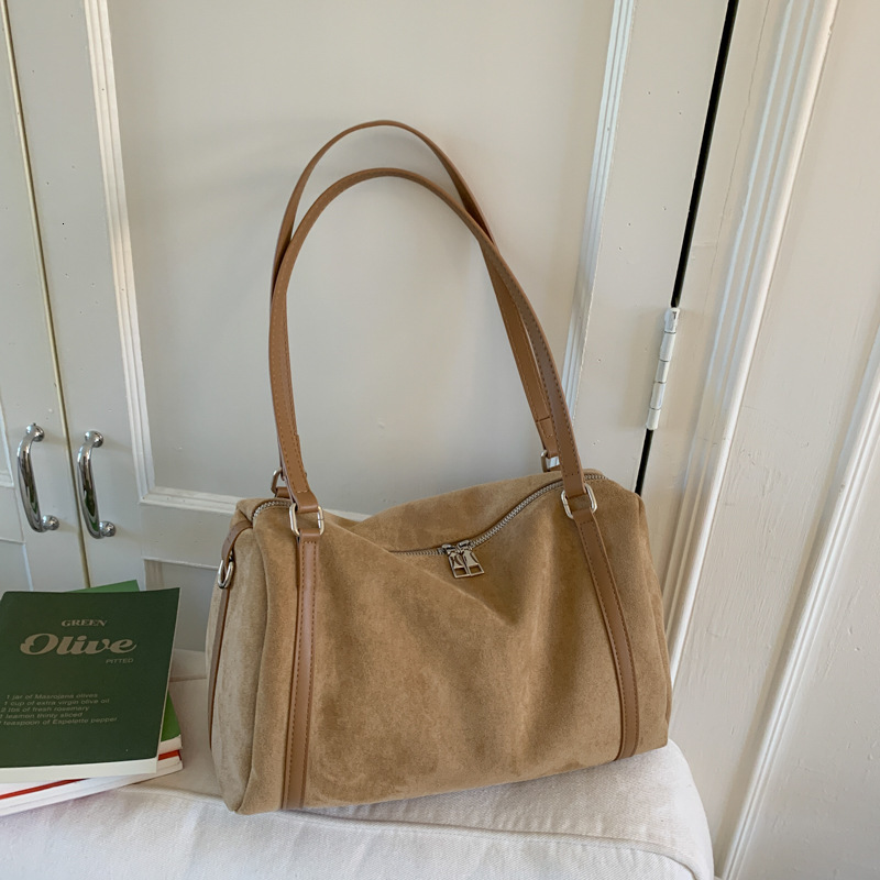 Minimally Matte Women's Shoulder Bag Large Capacity Commuter Casual Women's Crossbody Bag Autumn design New Designer Bag Solid Color Handbag