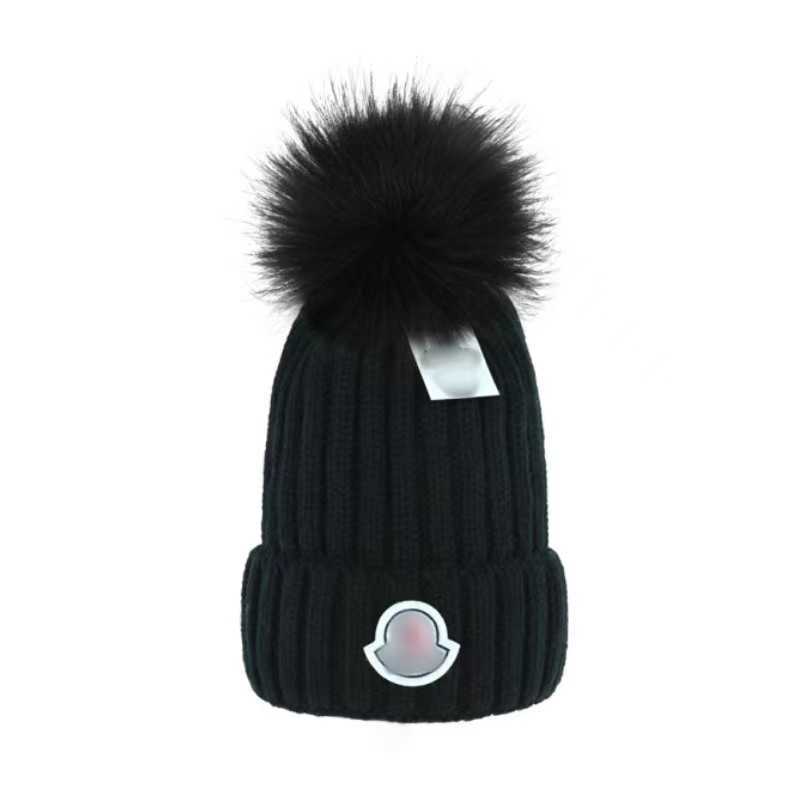 New Style Ball Knit Hat Winter Thickened Outdoor Warm Knitted Hat Winter Fashion Versatile Casual Warm Hat L250908