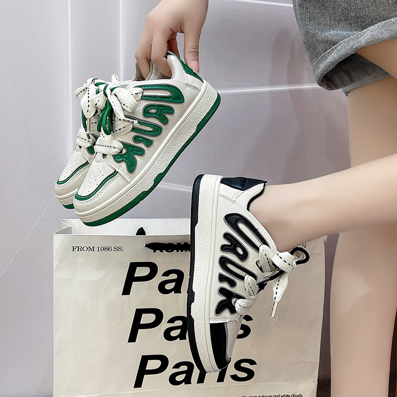 Women Platform Sneakers Star Design Lace Up Flat Non-slip Outdoor Comfortable Running Sports Shoes Fashionable Skateboard Shoes Woman Sneakers Student