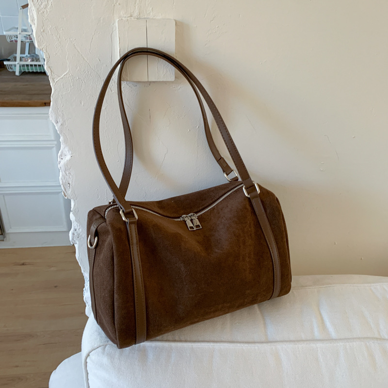 Minimally Matte Women's Shoulder Bag Large Capacity Commuter Casual Women's Crossbody Bag Autumn design New Designer Bag Solid Color Handbag