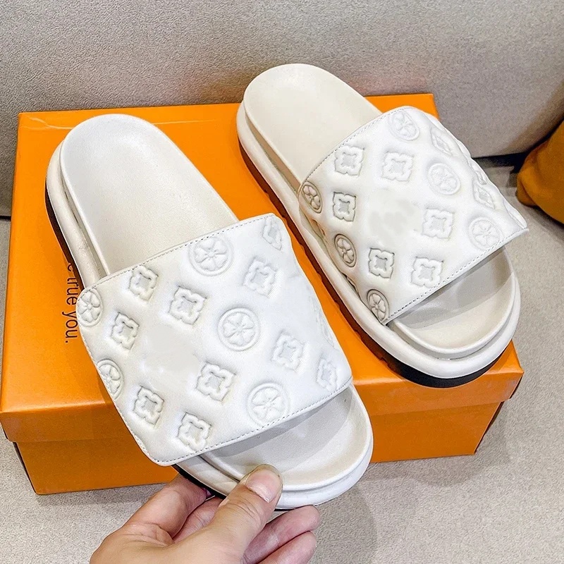 Designers Luxury Slippers Slide Ladies Magic Sticker Flat 2025 Summer Design For Women Elegant Home Outdoor Sandals Flip Flops Scuffs