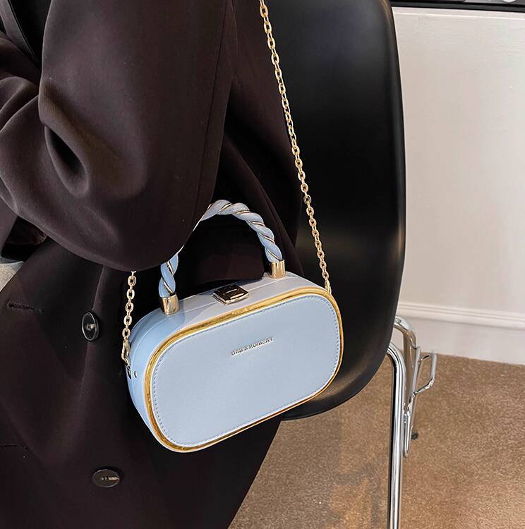 Popular Niche Exquisite Chain Handbag Women's Crossbody Bag Autumn New Designer Bag Women's Shoulder Bag Small design Square Bag