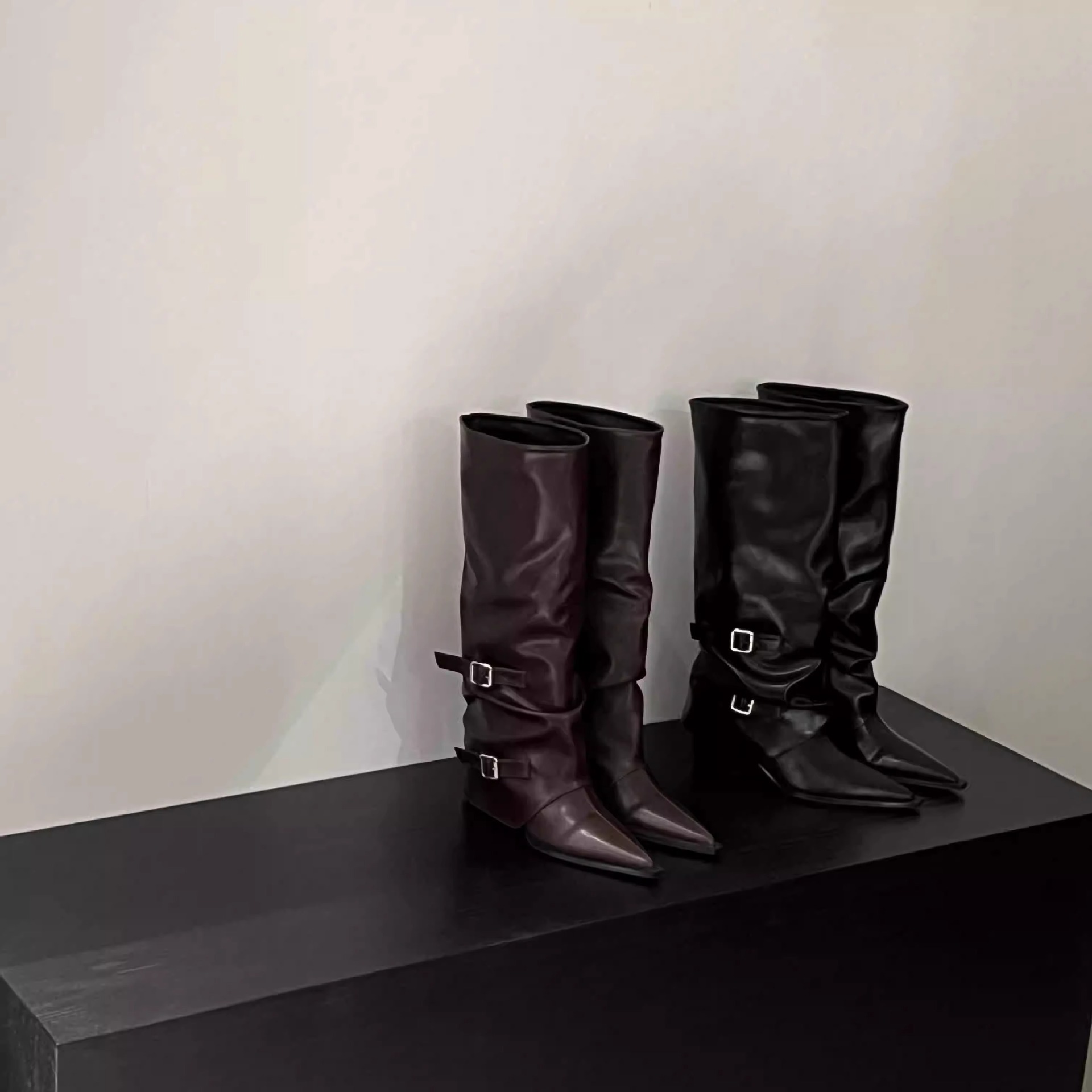 hot Free delivery designer shoes Ladies' Martin boots Flat bottomed Martin boots are easy and comfortable simple and minimalist