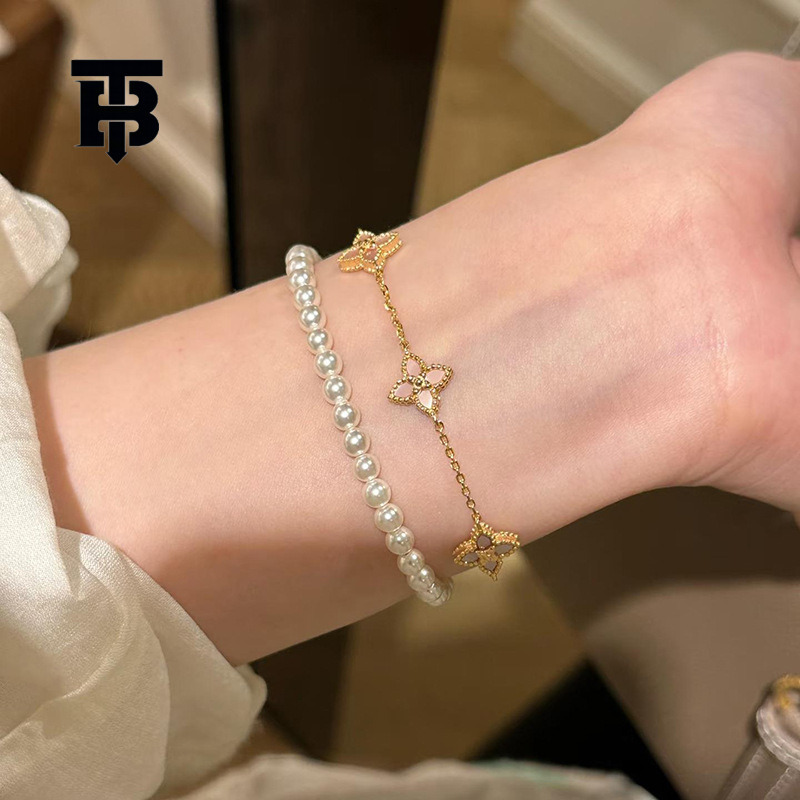 TB BHULAMTE Free Shipping New Designer Accessories Beimu Petal Pendant Bracelet Palace Style Bracelet Exquisite Light Luxury High End Feeling Jewelry 