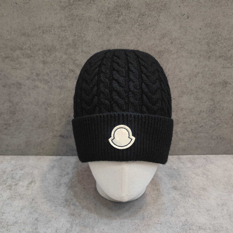 Autumn Winter Knitted Hat M Brand Cable Knit Beanie Simple Version Warm Pullover Yarn Hat L250908 2TF0R