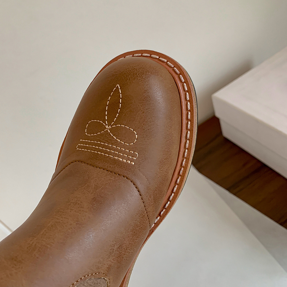 new Free delivery designer shoes Ladies' Martin boots Comfortable Martin boots lightweight breathable fashionable and casual