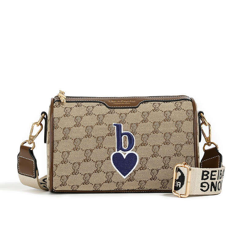 New Beibao 2024 Trendy Fashion Versatile Women's High-End Pillow Bag Single Shoulder Crossbody