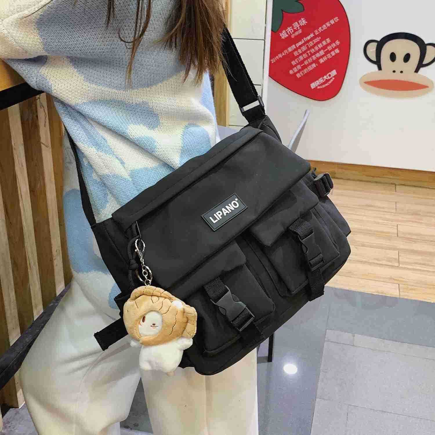 Shoulder Messenger Bag Casual StyleFashion Crossbody Polyester BagClassic Simple for Daily outingsMen Women Z250909