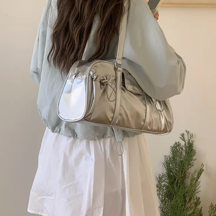 design Nylon Armpit Bag Large Capacity Sports Bag Fashionable Handbag Solid Color Women's Shoulder Bag Autumn New Style Minimalist Designer Bag