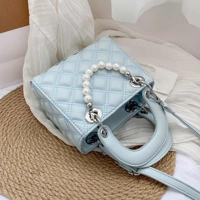 French Niche Women's Shoulder Bag New Fashionable Quilted Pearl Handbag Autumn New Designer Bag Checkered Women's design Crossbody Bag