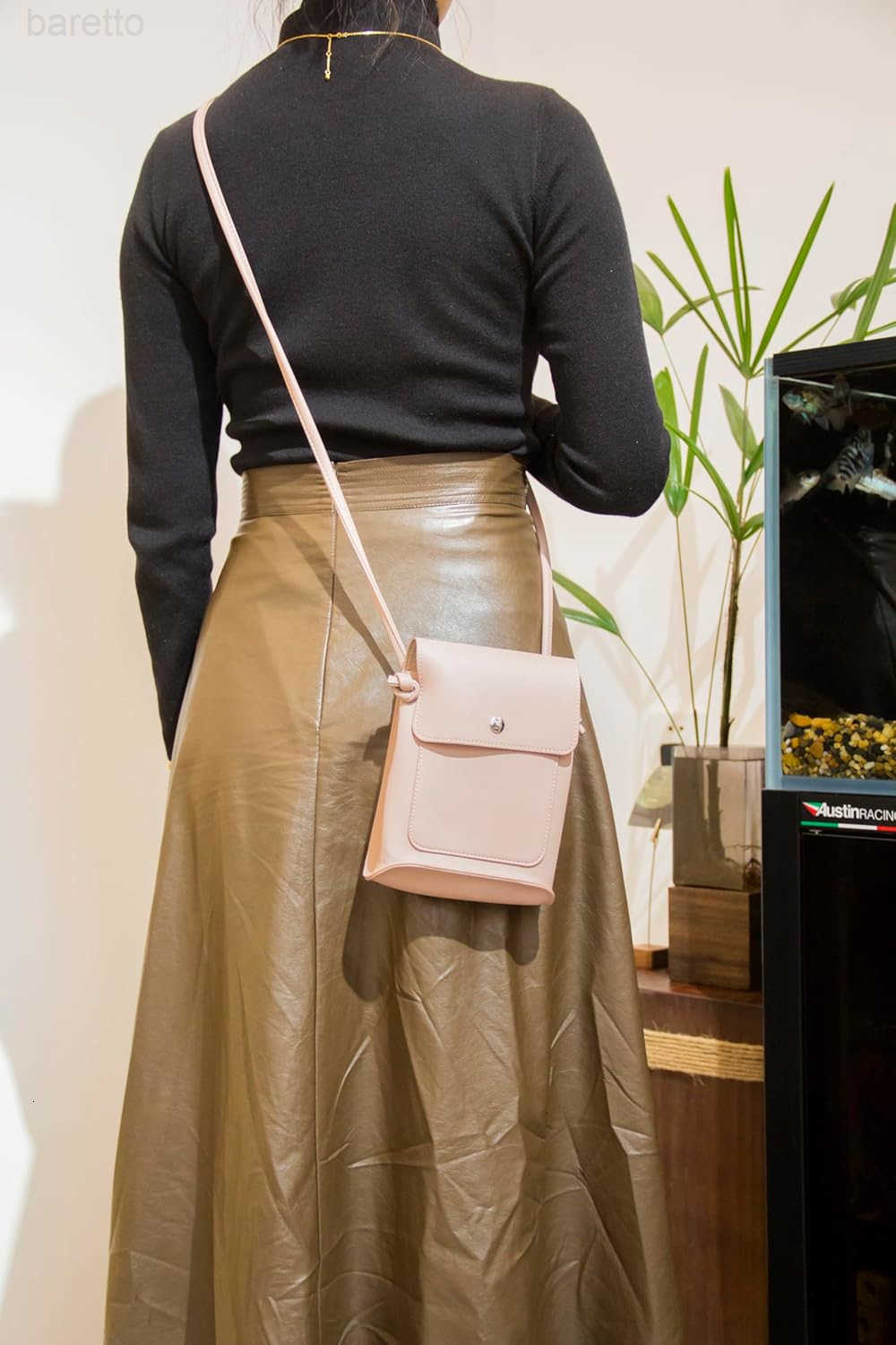 Leather Crossbody cell phone purse for Women Lightweight Shoulder Bag with Slots with Adjustable Strap Z250909