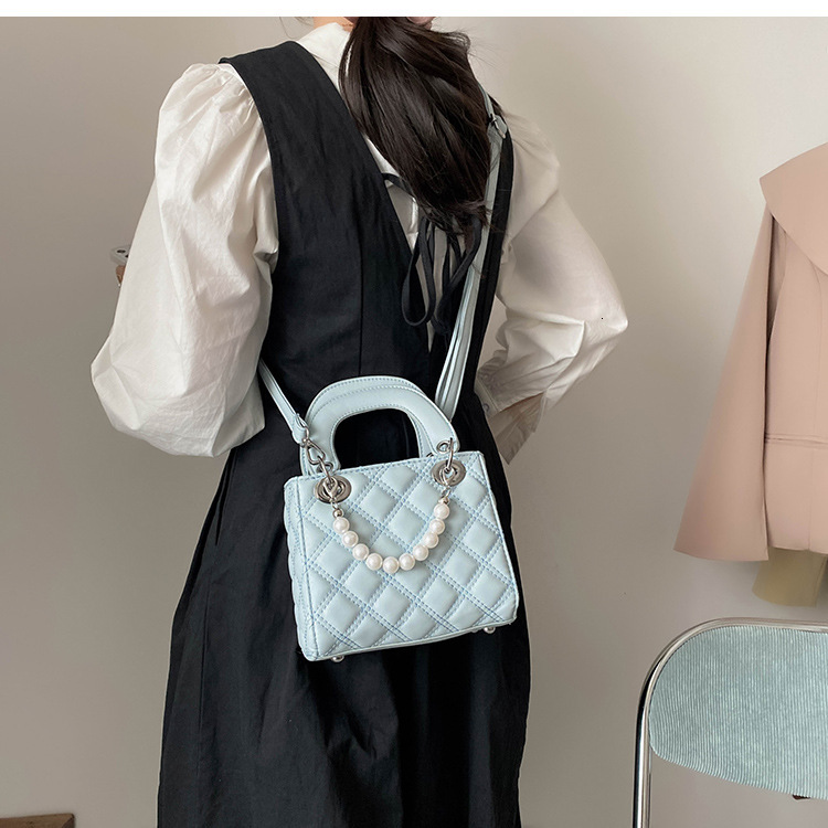 French Niche Women's Shoulder Bag New Fashionable Quilted Pearl Handbag Autumn New Designer Bag Checkered Women's design Crossbody Bag