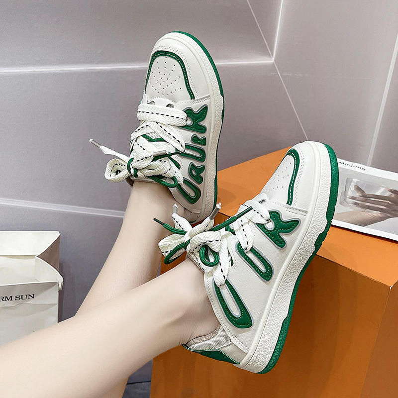 Women Platform Sneakers Star Design Lace Up Flat Non-slip Outdoor Comfortable Running Sports Shoes Fashionable Skateboard Shoes Woman Sneakers Student