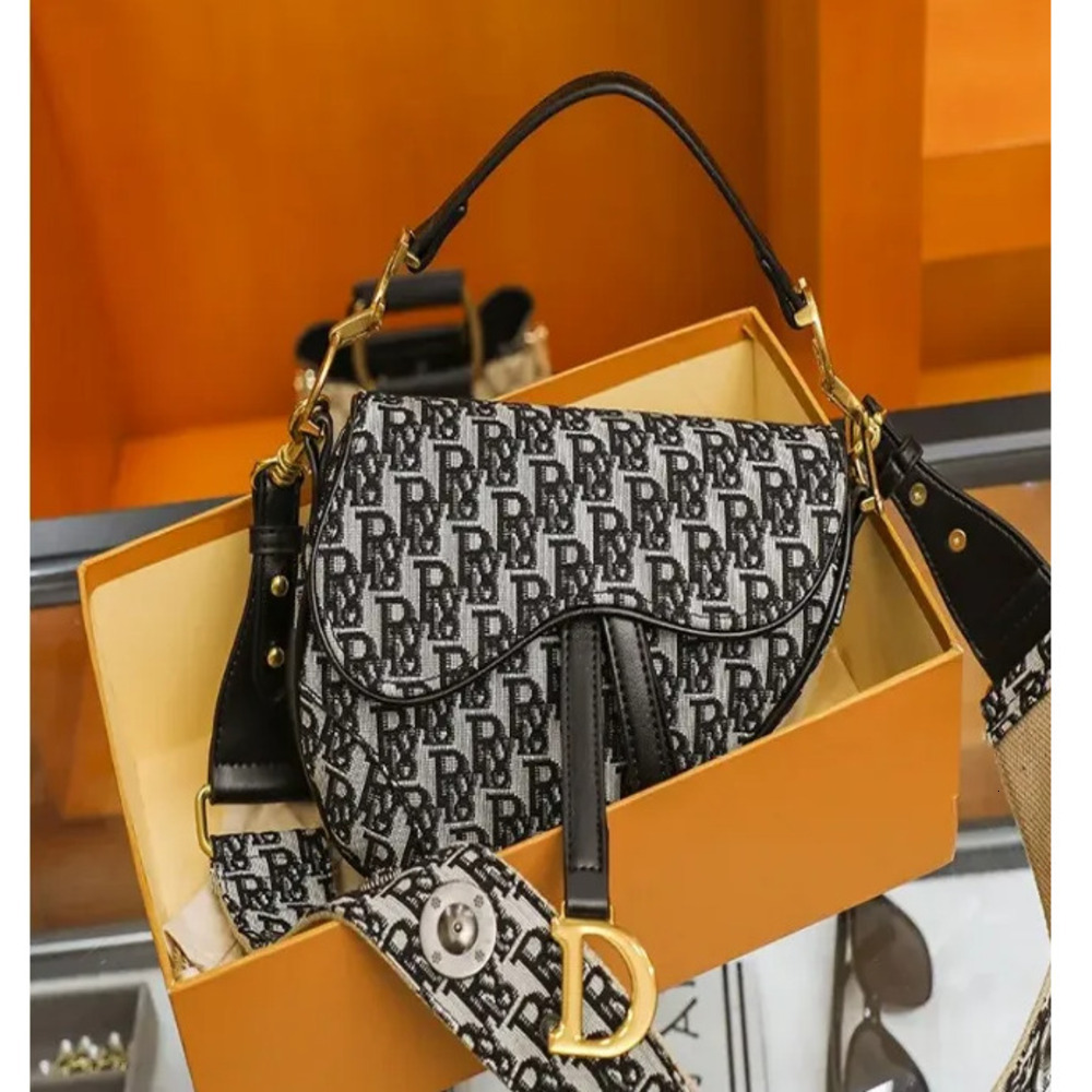 handbag saddle womens crossbody shoulder bag classic print leather solid color black designer bags