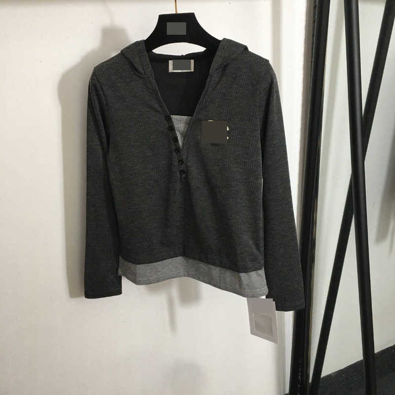 Women's Sweaters Designer New Casual Set Flocked Patch Fake Two-Piece Spliced V-Neck Long Sleeve Hooded T-Shirt Top Casual Drawstring Pants 62BH