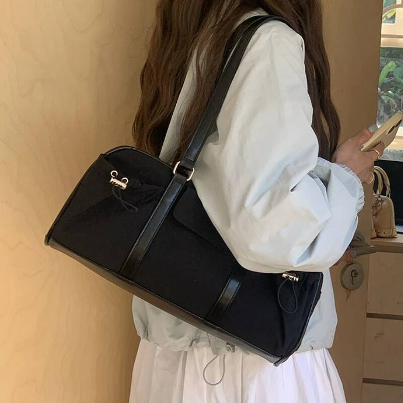 design Nylon Armpit Bag Large Capacity Sports Bag Fashionable Handbag Solid Color Women's Shoulder Bag Autumn New Style Minimalist Designer Bag