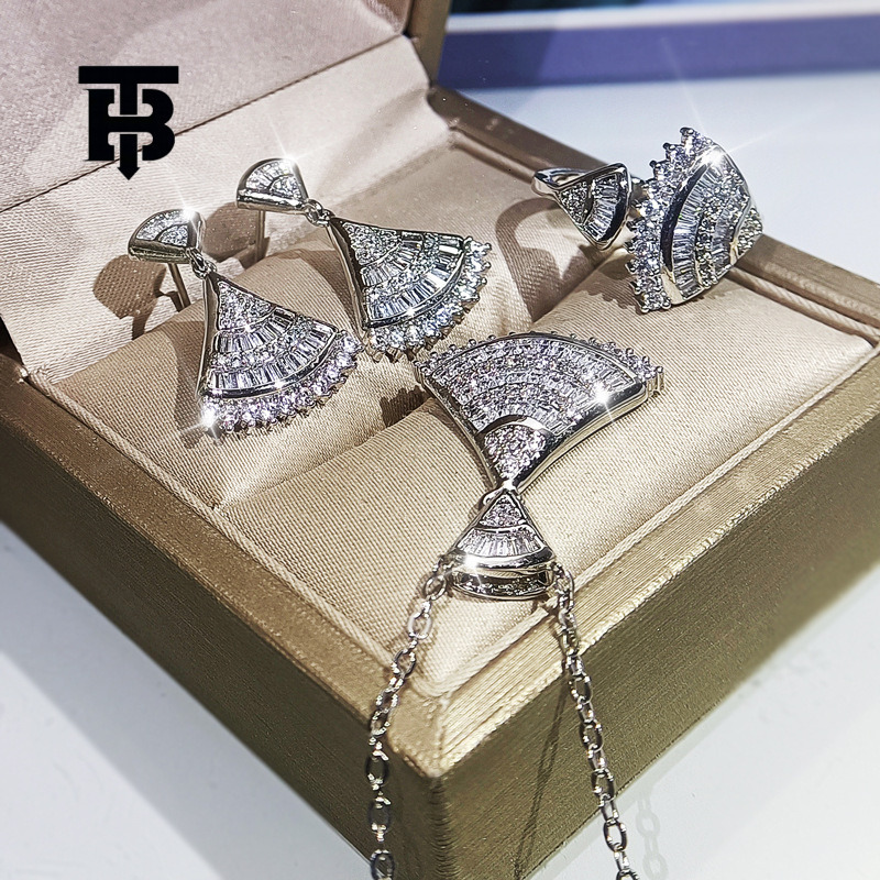 TB BHULAMTE Designer Accessories Free Shipping Dress Gemstone Claw Chain Necklace Earrings Three Piece Set