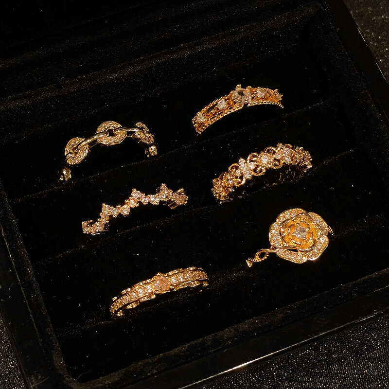 Vintage French Style Full Open Ring Fashion High-end Sense Elegant Niche Design Exquisite Inlaid Diamond Accessory for Women