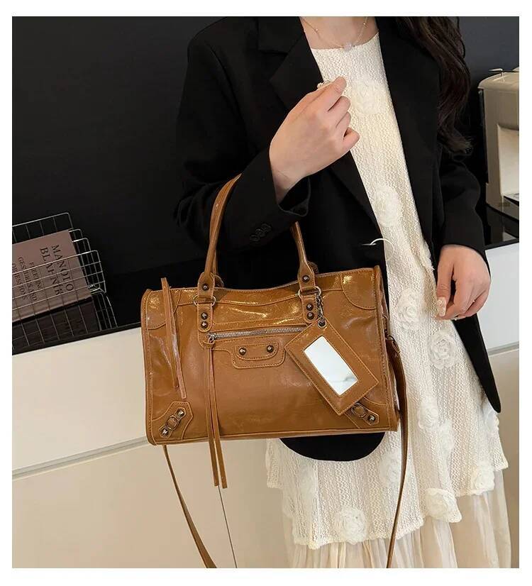 2025 new collection Fashion And Elegant Style Leather Handbag Women's Handbag Autumn New Designer Bag Women's Shoulder Bag Outdoor Travel Ba