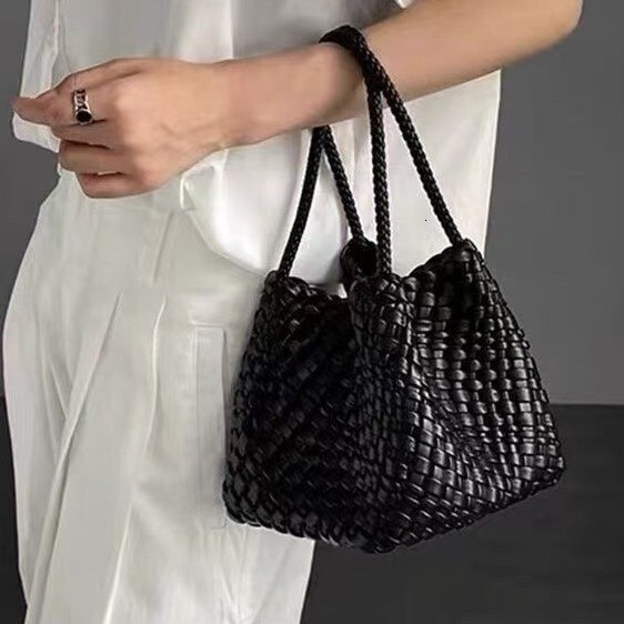 2025 new collection New Women's Shoulder Bag Dice Exquisite Small Handbag Water Bucket Foreskin Leather Weaving Niche Autumn New Designer Bag