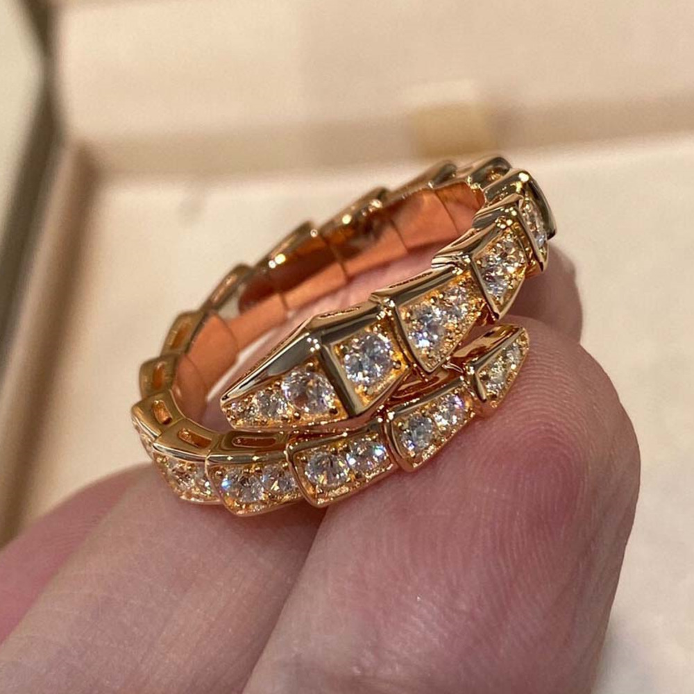 Designer Punk Band Ring All Diamond One Layer Rose Gold Platinum Color Snake Shape Sizes 5-8 Unisex Wedding Textured Alternative Jewelry Gift