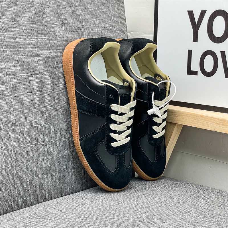 2024 New Soft Cowhide Versatile and Easy to Wear Retro Shoes for Men and Women Flat Couple Shoes Genuine Leather Casual Shoes L250908