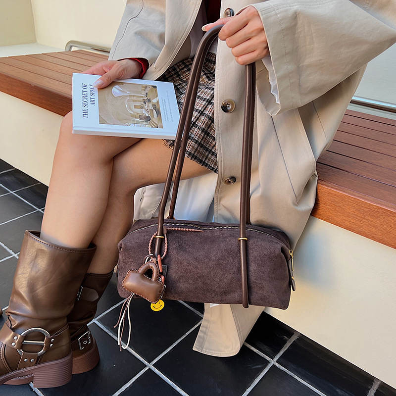 designer bag free shipping 2025 new bowling bag niche large capacity pillow bag versatile fashion handbag single shoulder crossbody bag