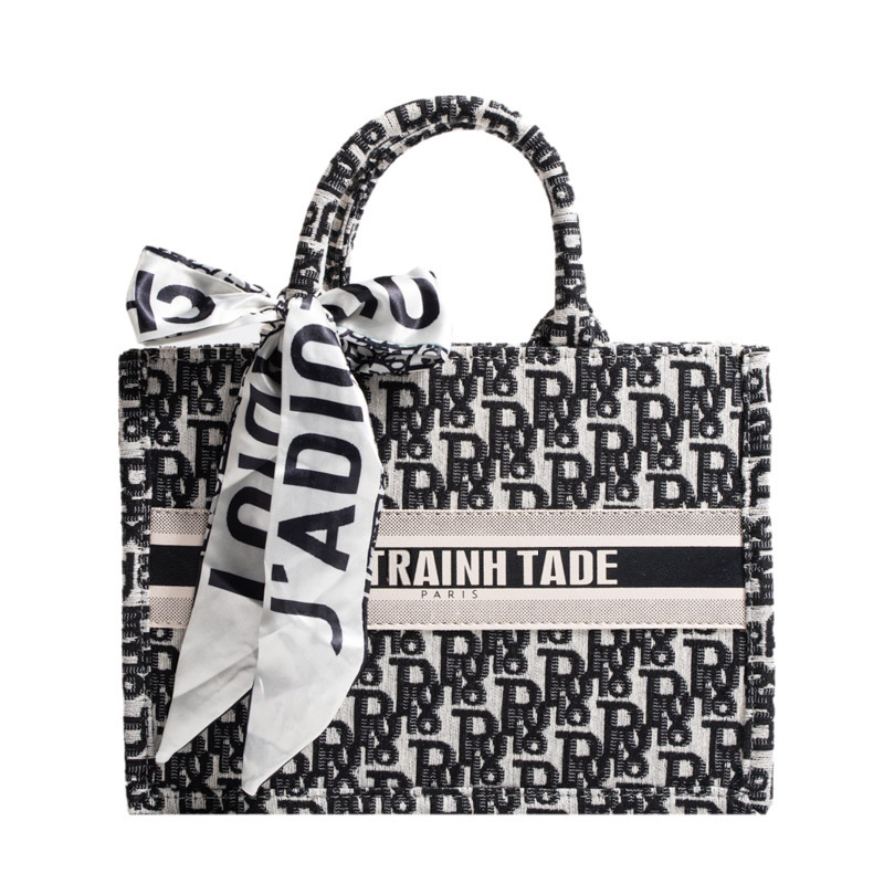 Free shipping designer Printed Tote bag for women 2025 new style trendy and styled canvas handbag with large capacity shopping bag