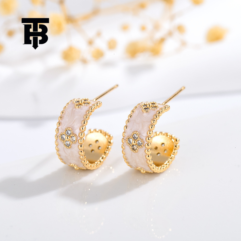 TB BHULAMTE Free Shipping New Designer Accessories Wide Edition Diamond Inlaid Pearl Edge Four Leaf Flower Womens Earrings Elegant Earrings