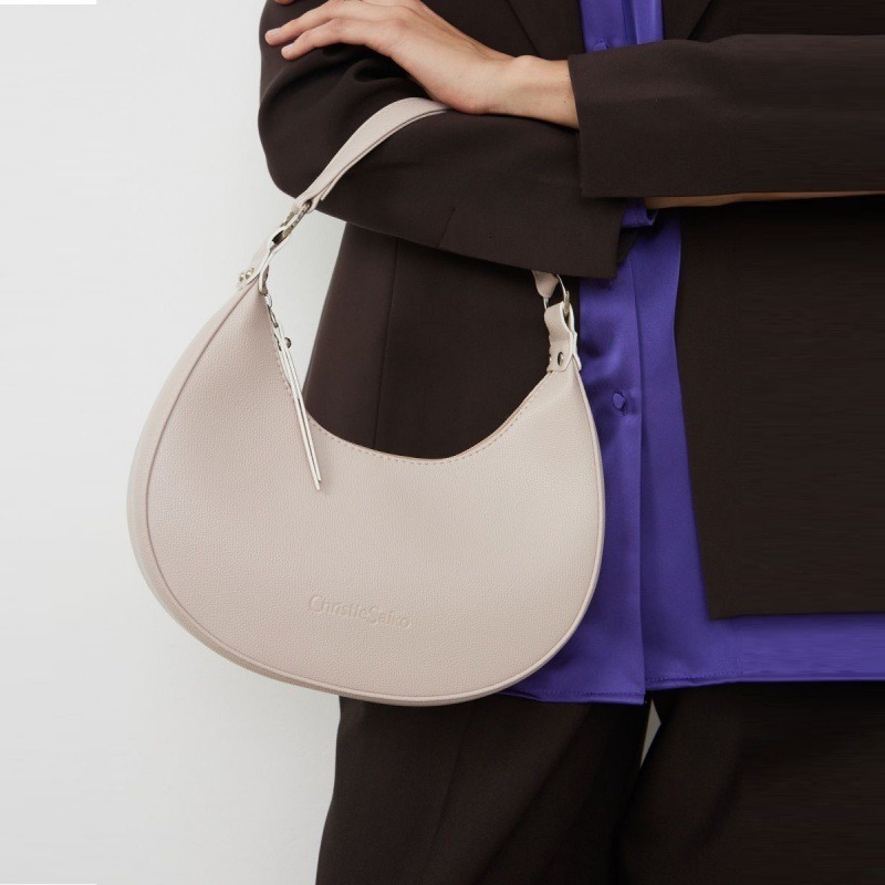 New Designer Bag Trendy Women S Crossbody Free Shipping Handbag Half Moon Bag Fashionable Light Luxury Luxury Bag High End Portable Shoulder Bag