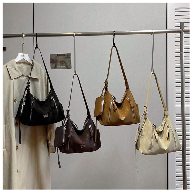 Free shipping designer Milad Retro Tote Bag for Women Large Capacity Fashionable Retro Versatile Shoulder Bag Commuting Bag for Class Simple Crossbody