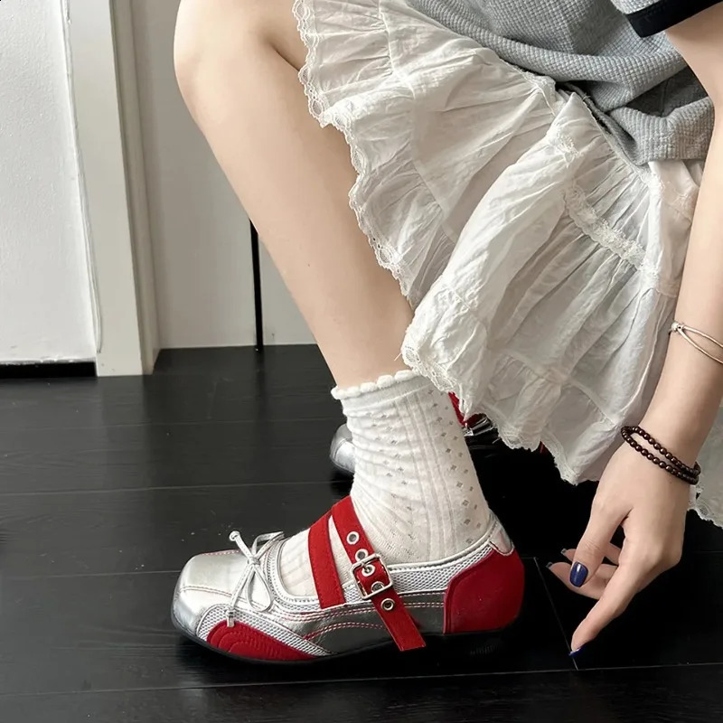 Silver Butterfly Knot Flat Bottom Soft Bottom Womens Shoes French Vintage Mary Jane Ballet Shoes Fashionable SlipOn Sneakers 250910