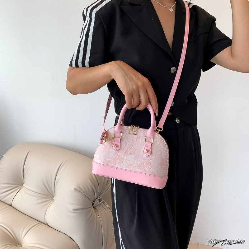 Fashion Handheld Shell For Women Summer Color-Block Embroidery Single Shoulder Crossbody Casual Simple Bag 250731