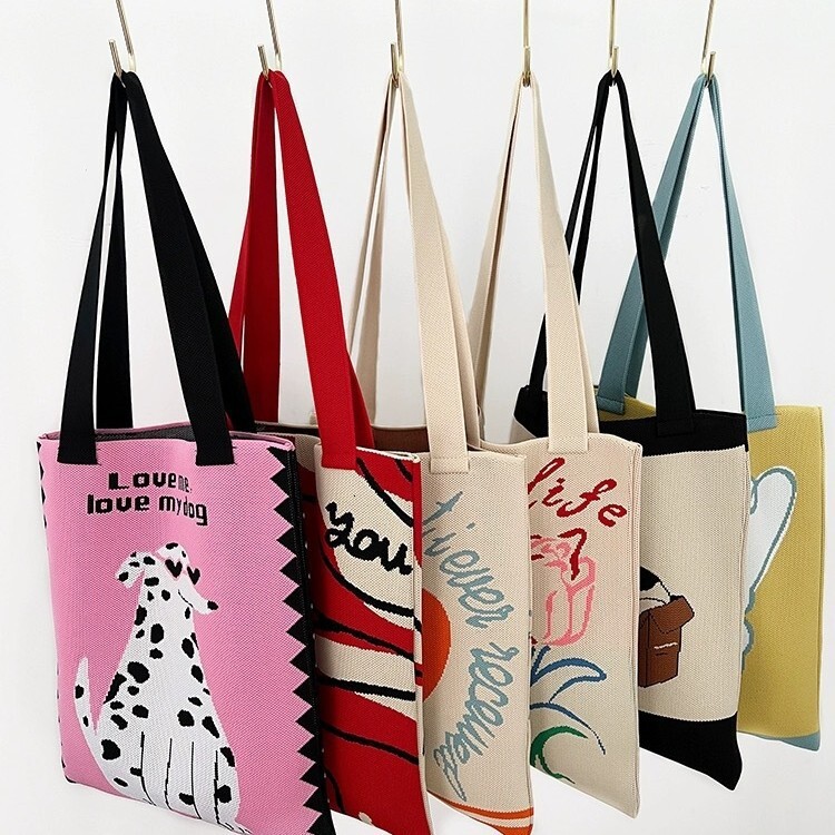 New Heart Shaped Pillow Free Shipping Student Tutoring Bag Designer Bag Office Worker Document Bag High Appearance Japanese And Luxury Bag Korean Simp