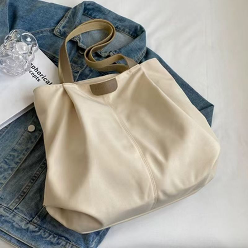 2025 Designer's New Handbag Commuter Shoulder Bag