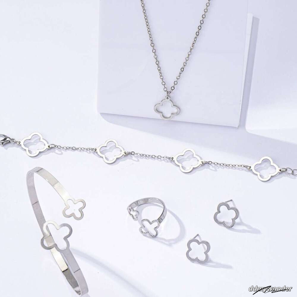 Fashion Lucky Clover Necklace Earrings - Chain Bracelet And Ring Set ddmywonder ddmywonder ddmywonder