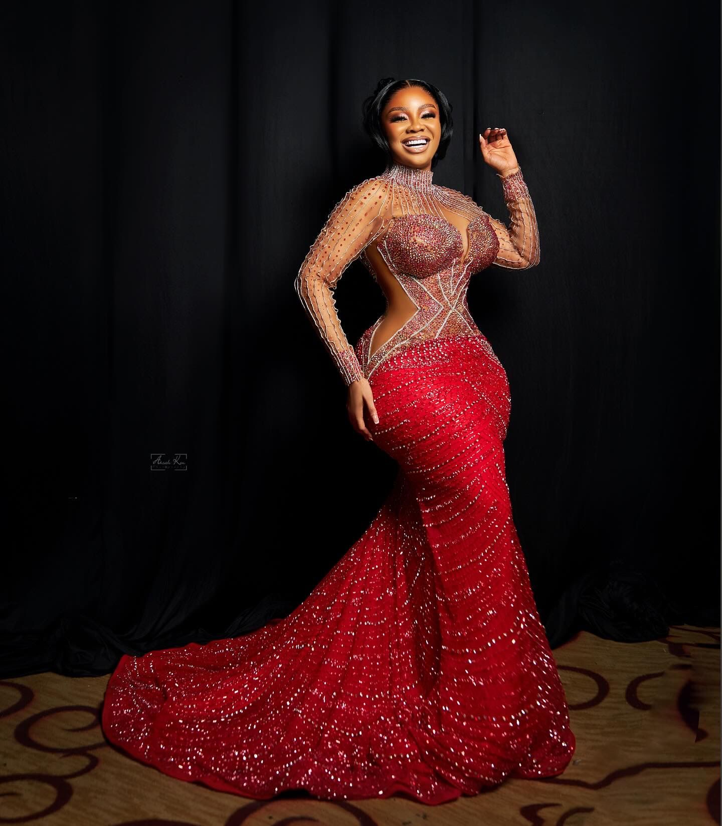 Elegant Red Mermaid Prom Dress with Beaded Crystal Details, Formal Evening Gown for Special Occasions