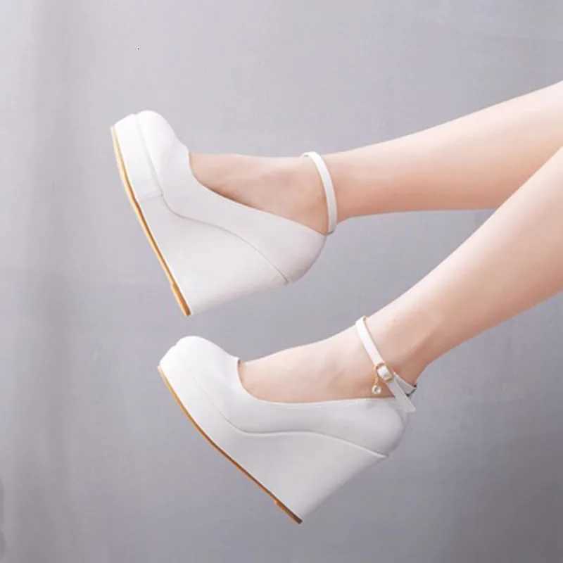 Large size round toe platform highheeled shoes sloping single shoes with wedge heels white black wedge heels for women W250910