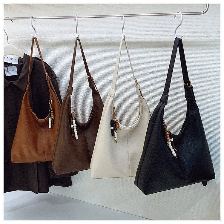 Free shipping designer Large Capacity Underarm Bag Women Versatile Fashion Single Shoulder Bag Crossbody Bag Bucket Bag Ladies Commuter Bag Tote Bag
