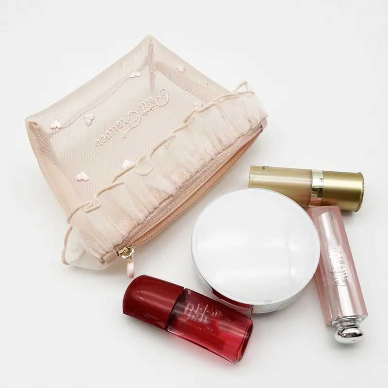 1Pc Ins Style Girl Mesh Love Embroidery Portable Makeup Bag Cute Tissue Pack Makeup Storage BagXJ250910