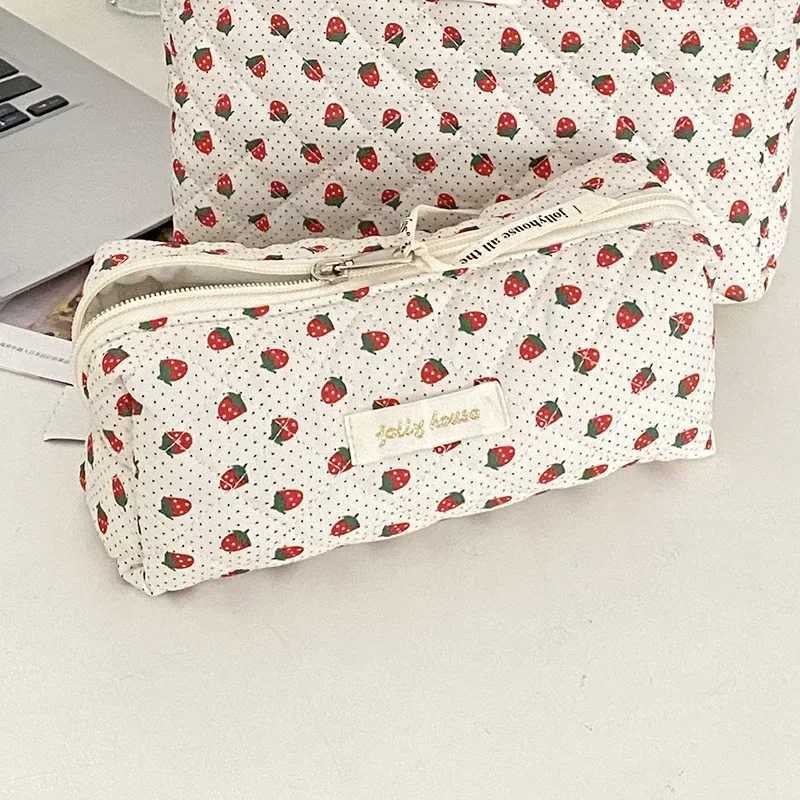 1PCS Retro Chic Makeup Brush Case for Girl Cute Floral Strawberry Cat Cosmetic Pouch Corduroy Student Stationery Storage BagXJ250910