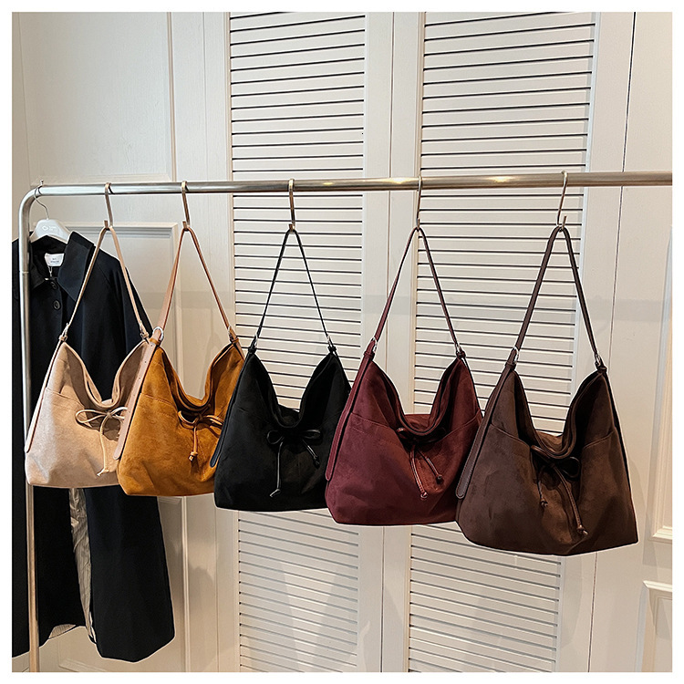 Free shipping designer Vintage Suede Versatile Tote Bag for Women New Trendy Commuter Bag Underarm Bag Large Capacity Fashion Crossbody Bag Shoulder B