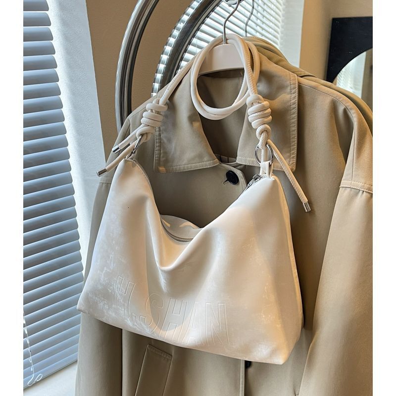 Designer Bag Korean Style Simple Casual Large Capacity Bag For Women Luxury Bag Spring Free Shipping Fashion Tote Bag For Work Commute Shoulder Bag