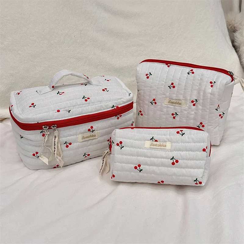 Fashion Women Quilted Cotton Cosmetic Storage Bag Cherry Travel Makeup Storage Organizer Pouch Girls Pencil Case Tote HandbagsXJ250910