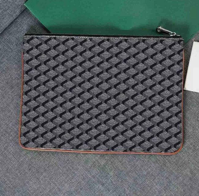 2025 Designer Man Women Clutch Bags 2 Size Zipper Purse Leather Handbags Mens Business Big Wallets Travelling Wash Pouch