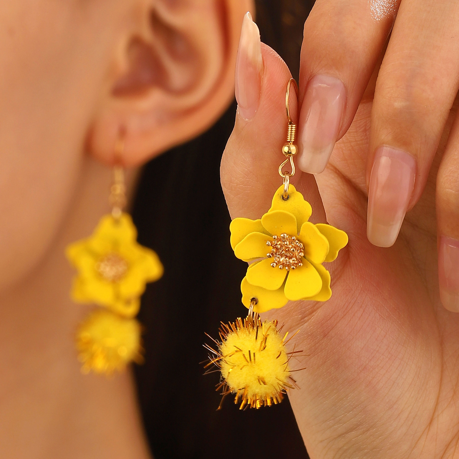 New Colorful Matte Flower For Women Creative Design Gold Thread Pom-Pom Petal Drop Earrings